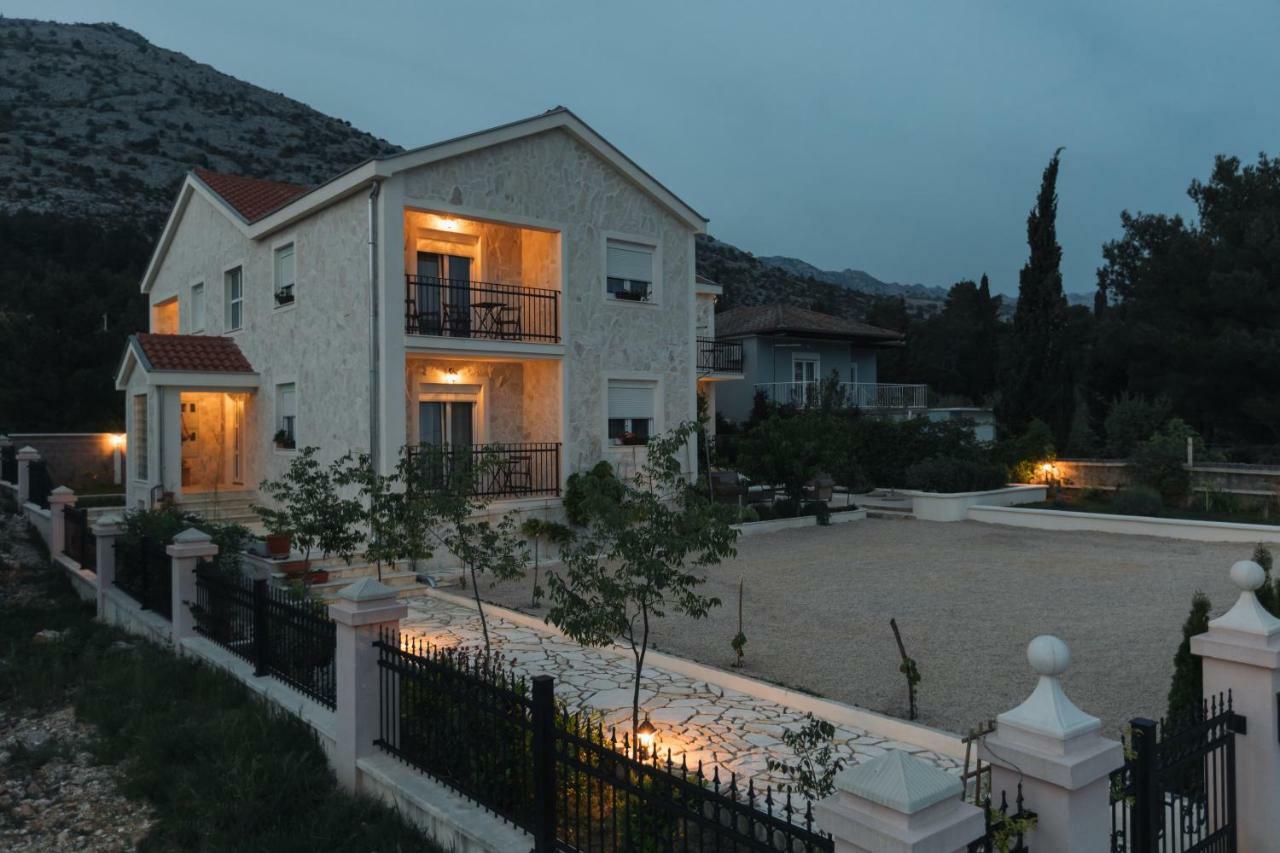 Apartamento Hedon-Stone Starigrad Paklenica Exterior foto