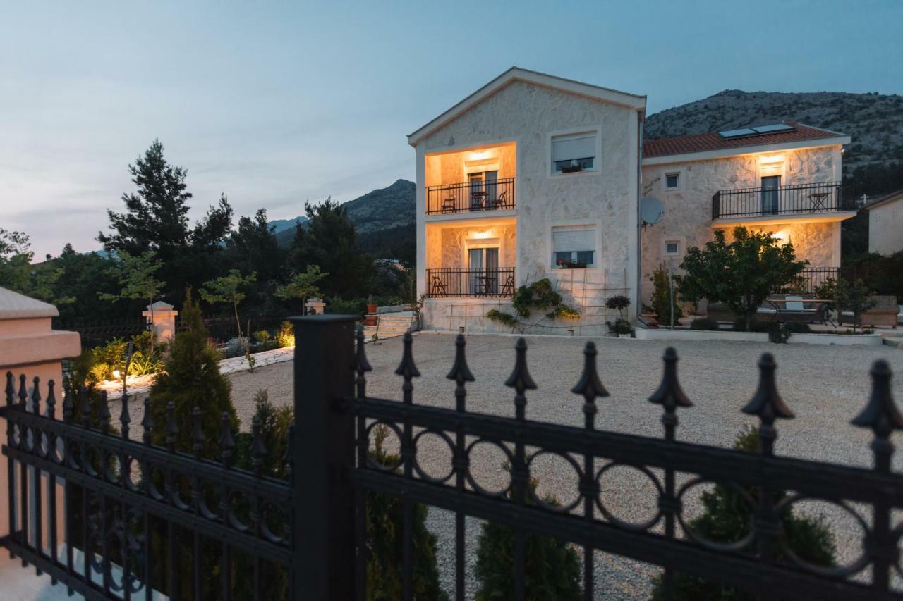 Apartamento Hedon-Stone Starigrad Paklenica Exterior foto