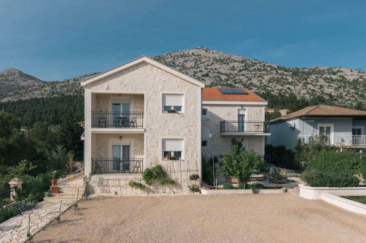 Apartamento Hedon-Stone Starigrad Paklenica Exterior foto