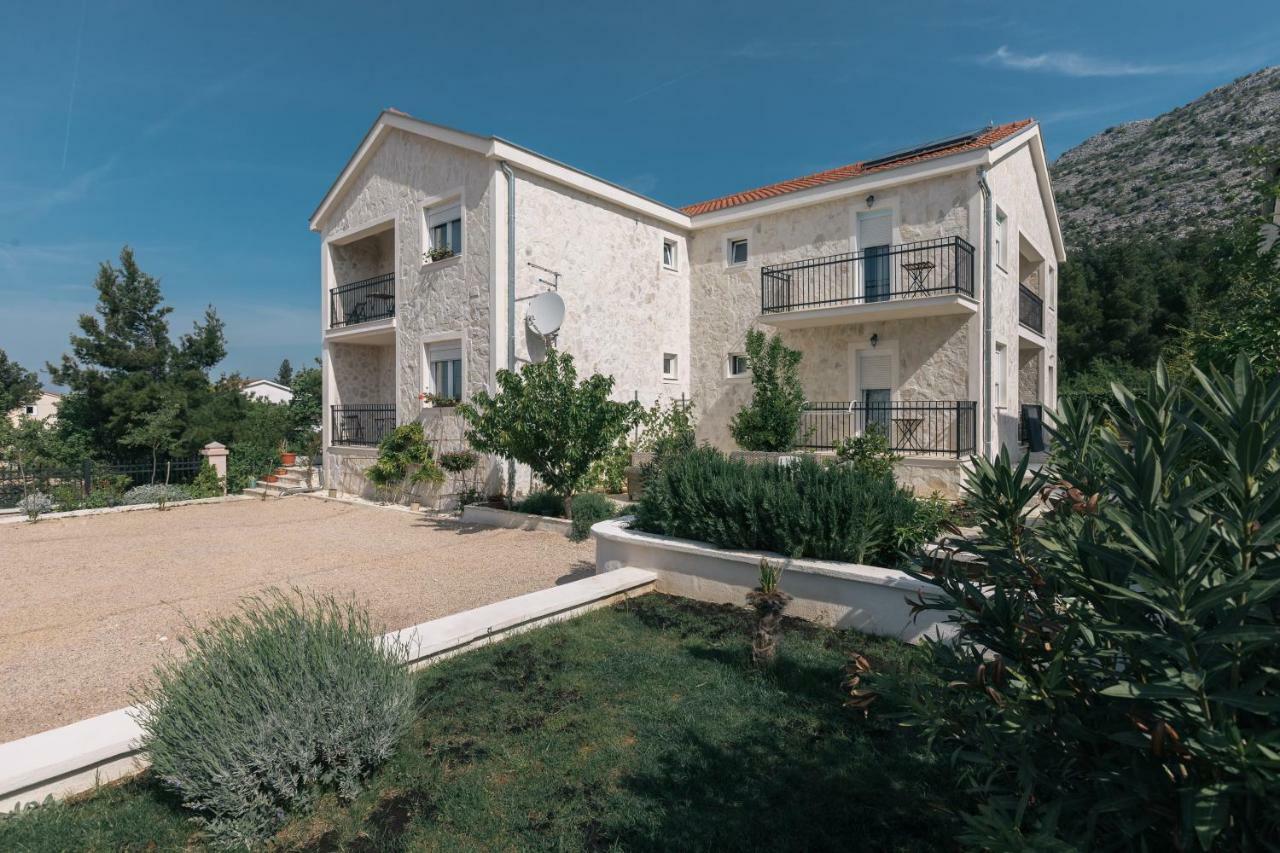 Apartamento Hedon-Stone Starigrad Paklenica Exterior foto