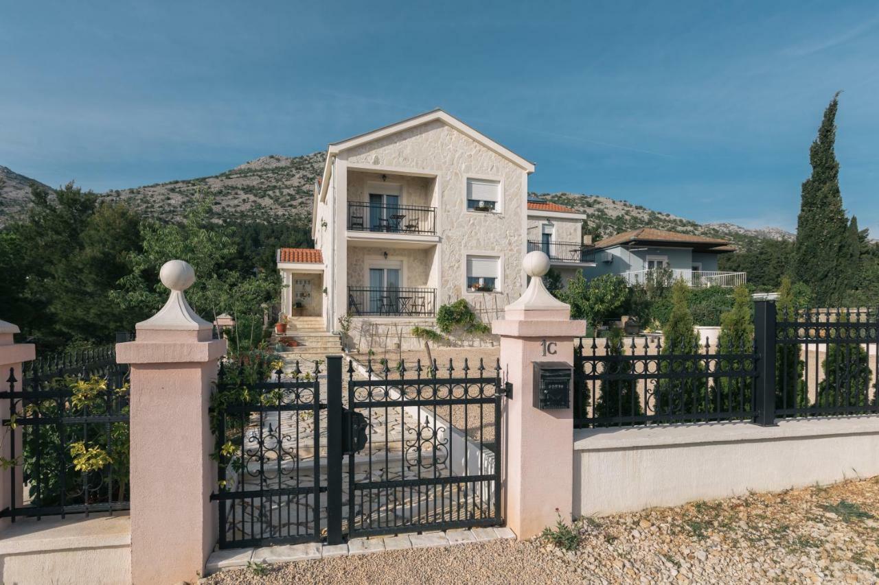 Apartamento Hedon-Stone Starigrad Paklenica Exterior foto