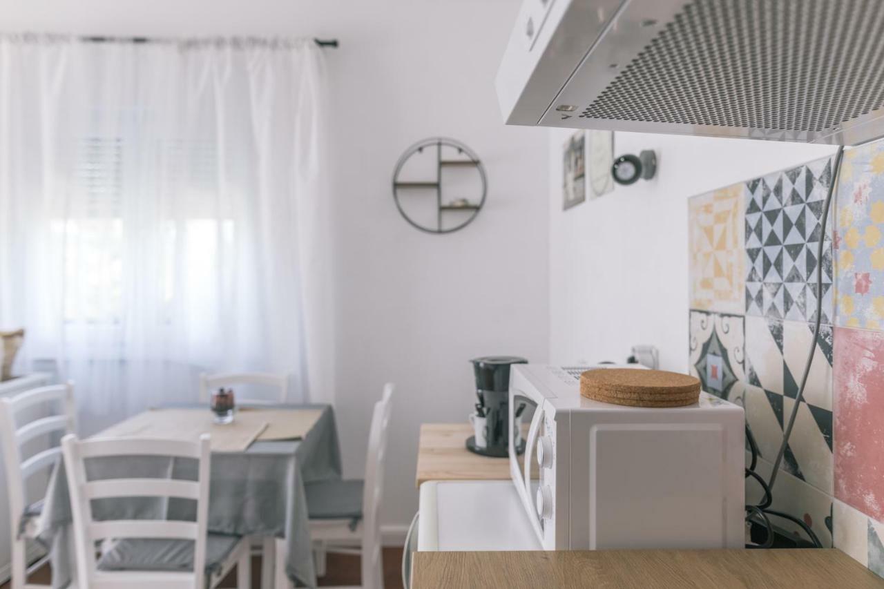 Apartamento Hedon-Stone Starigrad Paklenica Exterior foto