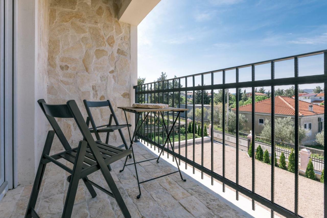 Apartamento Hedon-Stone Starigrad Paklenica Exterior foto