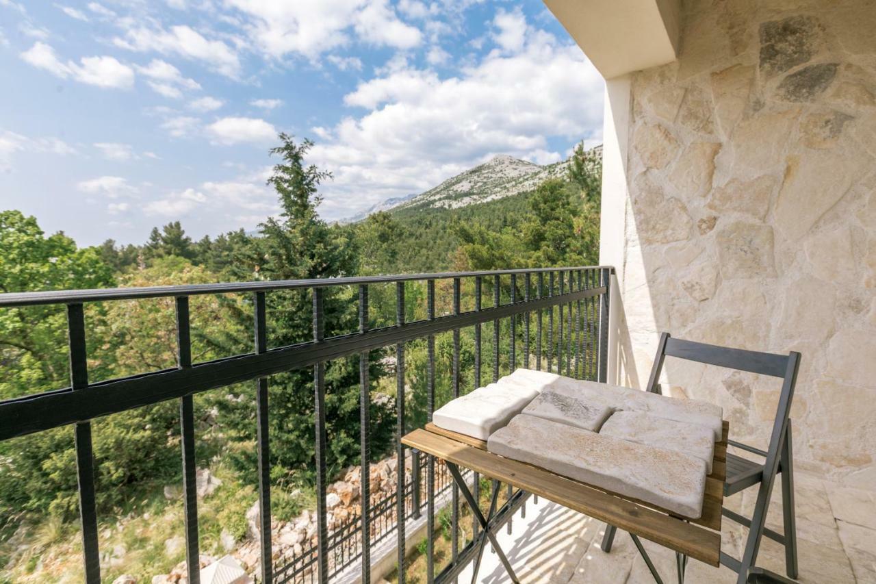 Apartamento Hedon-Stone Starigrad Paklenica Exterior foto