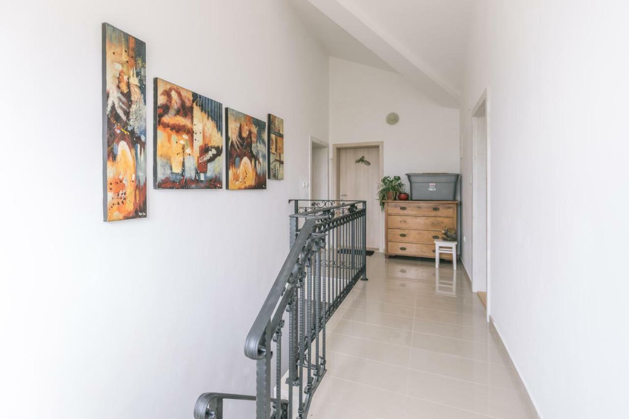Apartamento Hedon-Stone Starigrad Paklenica Exterior foto